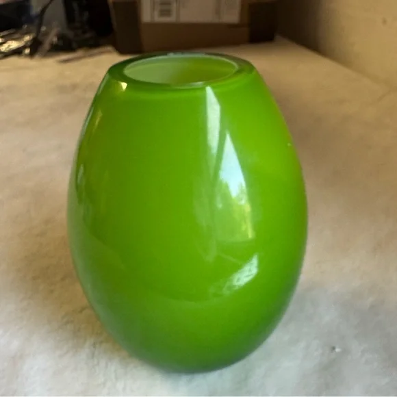 Mid Century Vintage Green Decorative Glass Vase - Picture 3 of 8